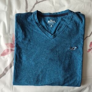 Hollister Teal V-Neck Tshirt